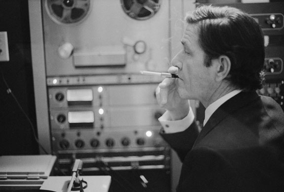 john-cage-in-an-electronic-studio