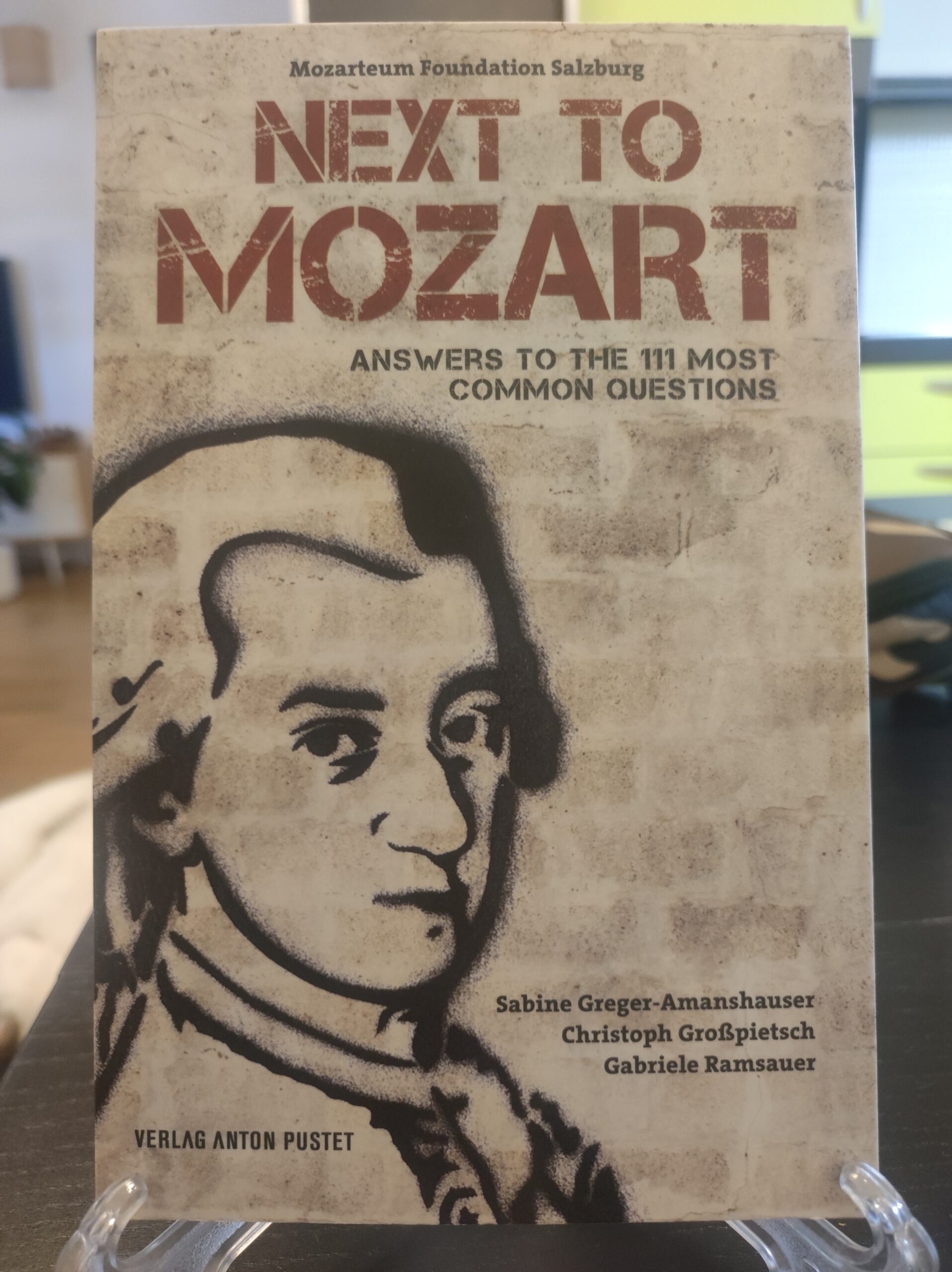 Next to Mozart: Answers to the 111 Most Common Questions - immagine 1